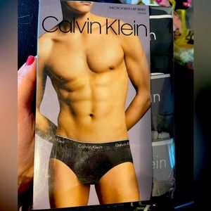 Calvin Klein Microfiber Hip Briefs 3 Pack